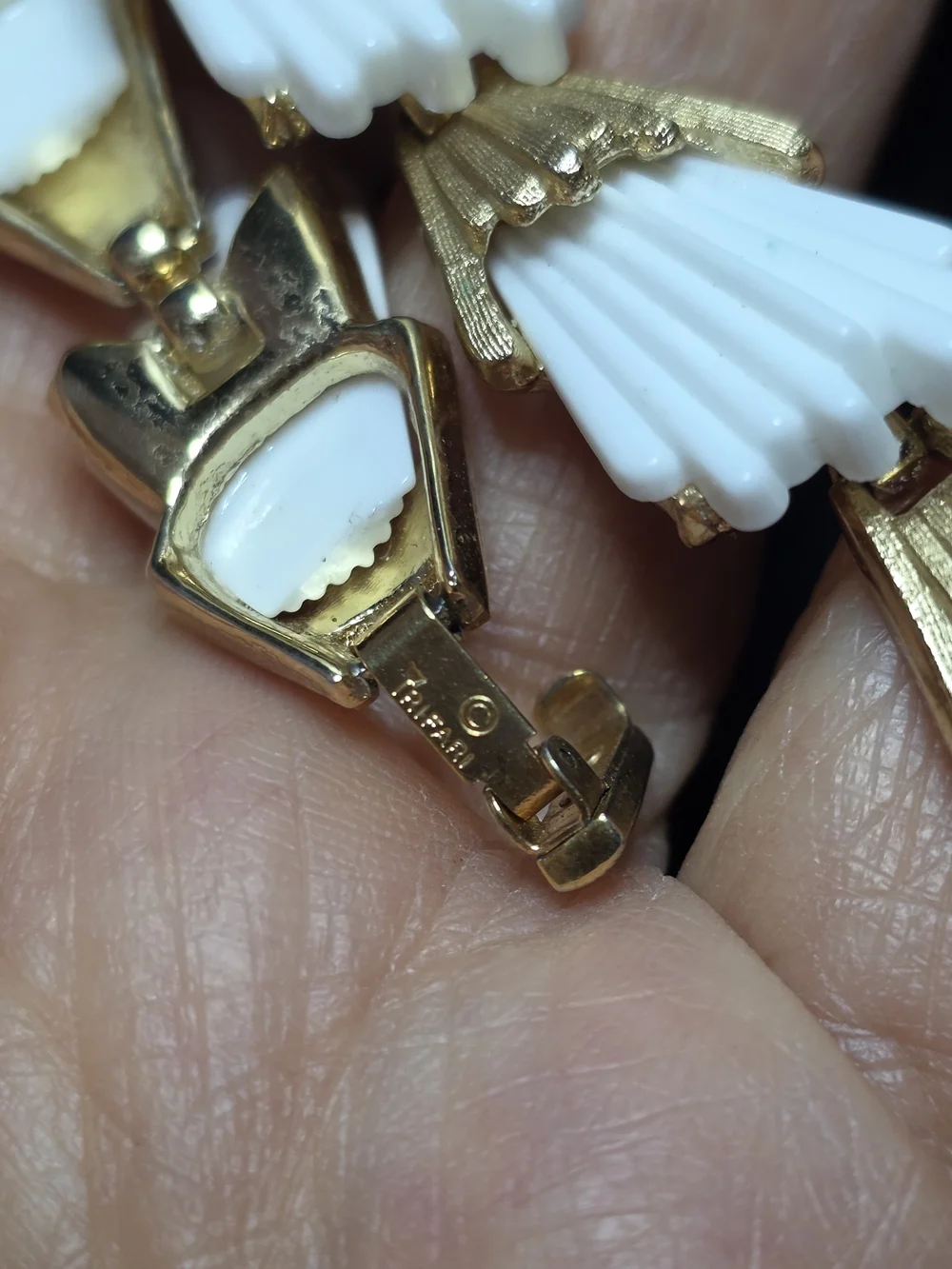 Trifari Gold-Tone Bracelet with White Fan Links and Brooch 